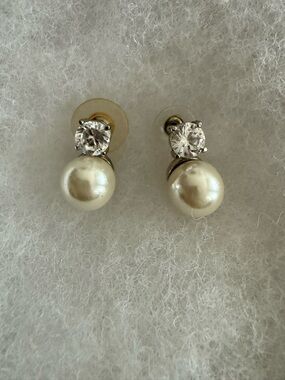 Pearl and Crystal Stud Earrings - Ivory Pearl Drop